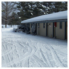 motel picnic tables